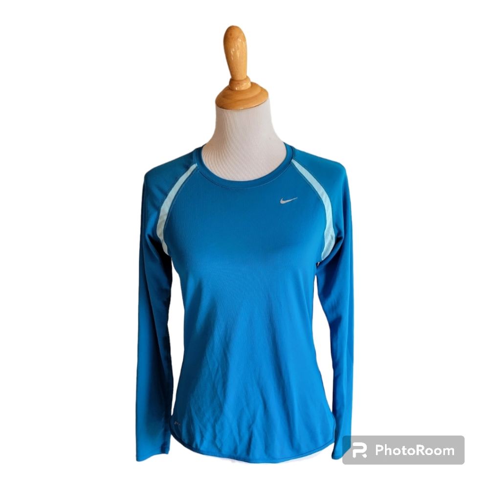 Womens Nike Long Sleeve Dri Fit Top  M